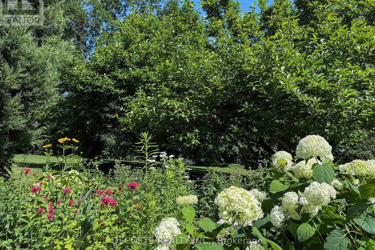 29396698/21831-conc-2-road/south-glengarry-lancaster-twp/south-glengarry/ontario/K0C1E0_46