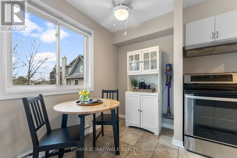 29598621/614-tanguay-court/katimavik/ottawa/ontario/K2L3X3_12