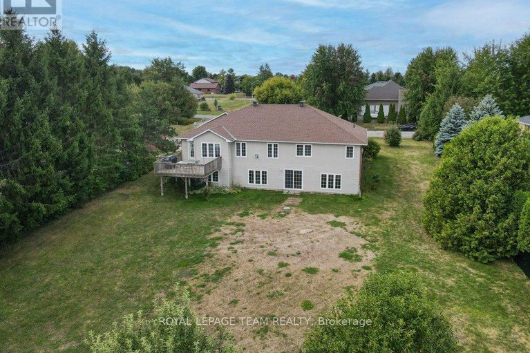 28851988/2120-trailwood-drive/north-gower/ottawa/ontario/K0A2T0_49