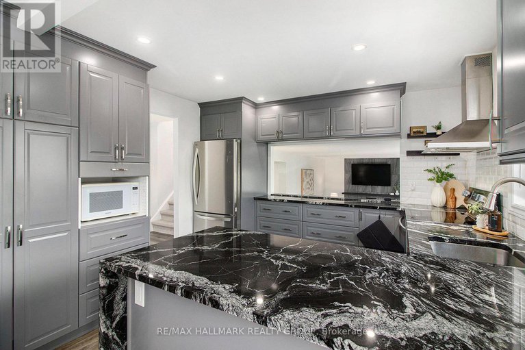 28994507/1118-chateau-crescent/orleans-wood/ottawa/ontario/K1C2E1_11