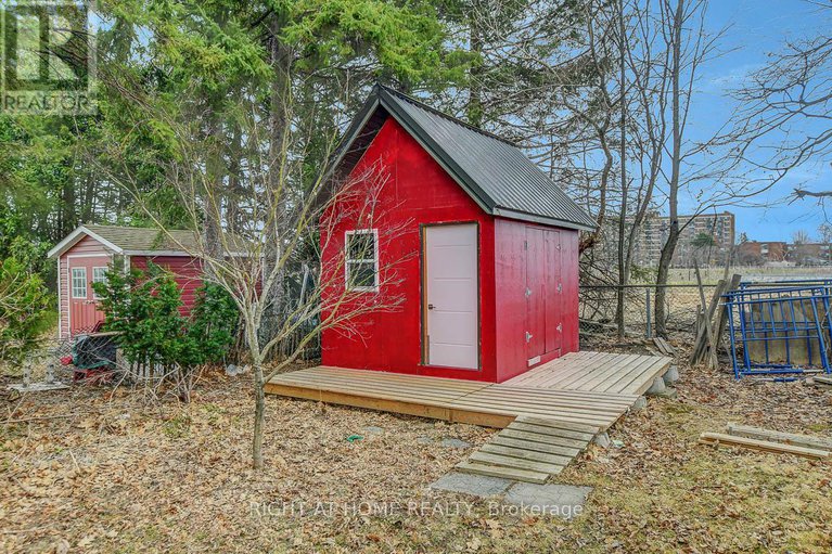28184853/1271-field-street/bel-air-park/ottawa/ontario/K2C2P9_34