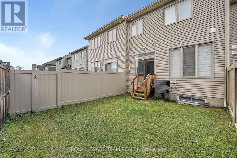 28564716/526-edenwylde-drive/remainder-of-stittsville-area/ottawa/ontario/K2S2K4_44