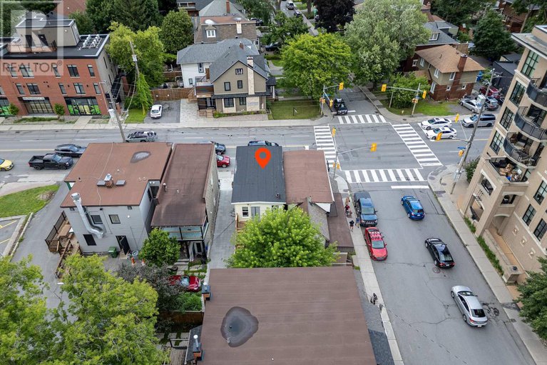 28629515/684-bronson-avenue/west-centre-town/ottawa/ontario/K1S4E9_12