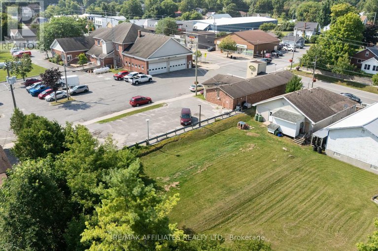 28666131/79-george-street/lanark-highlands-lanark-village/lanark-highlands/ontario/K0G1K0_44