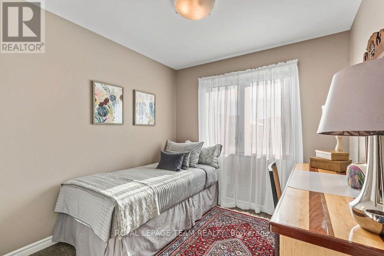 29379773/94-nutting-crescent/riverside-southgloucester-glen/ottawa/ontario/K4M0E2_41