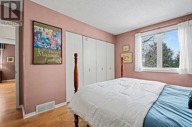 29278557/1044-adley-road/carson-grove/ottawa/ontario/K1J8B9_19