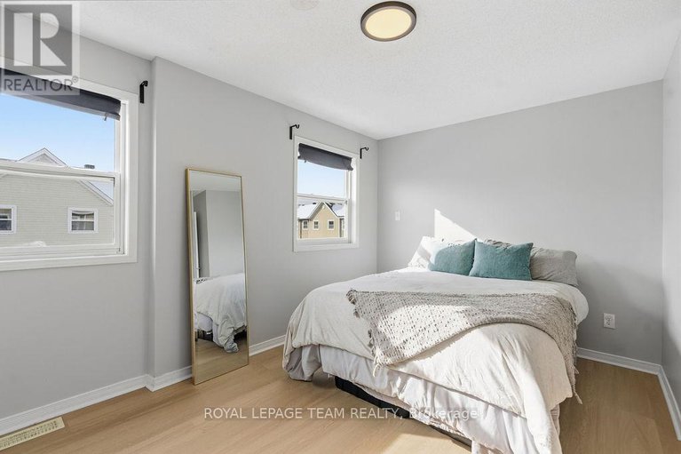 29379496/402-sadar-private/cedargrovefraserdale/ottawa/ontario/K2J3T3_38