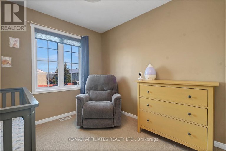 29156732/462-templeford-avenue/emerald-meadowstrailwest/ottawa/ontario/K2M0B8_27