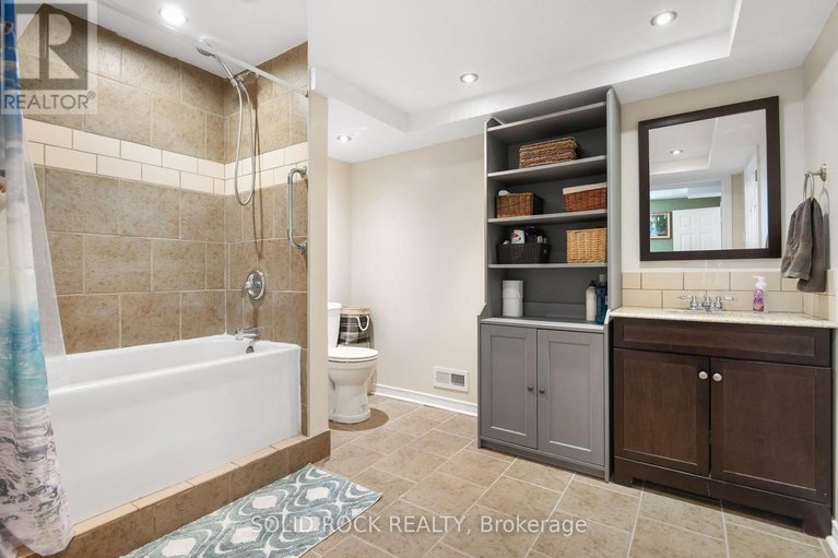 29634428/134-holiday-drive/constance-bay/ottawa/ontario/K0A3M0_24