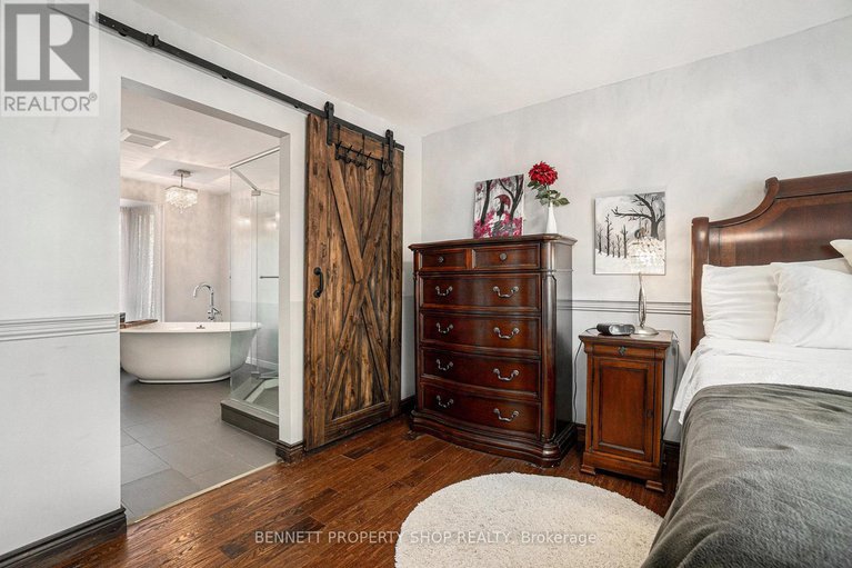 28935438/21-pattermead-crescent/hunt-clubwestern-community/ottawa/ontario/K1V0A1_12