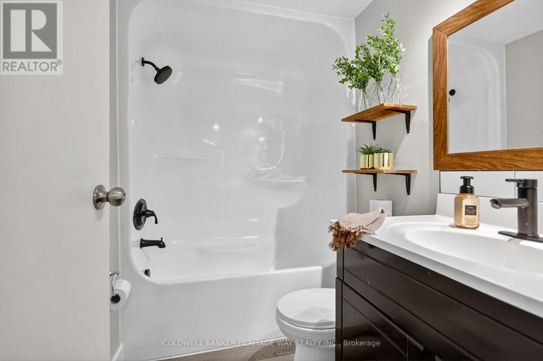 29075462/110-elm-avenue/beckwith-twp/beckwith/ontario/K7C0C4_24