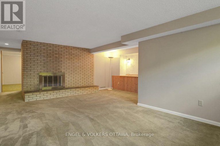 28836979/29-qualicum-street/bruce-farmgraham-parkqualicumbellands/ottawa/ontario/K2H7H1_41