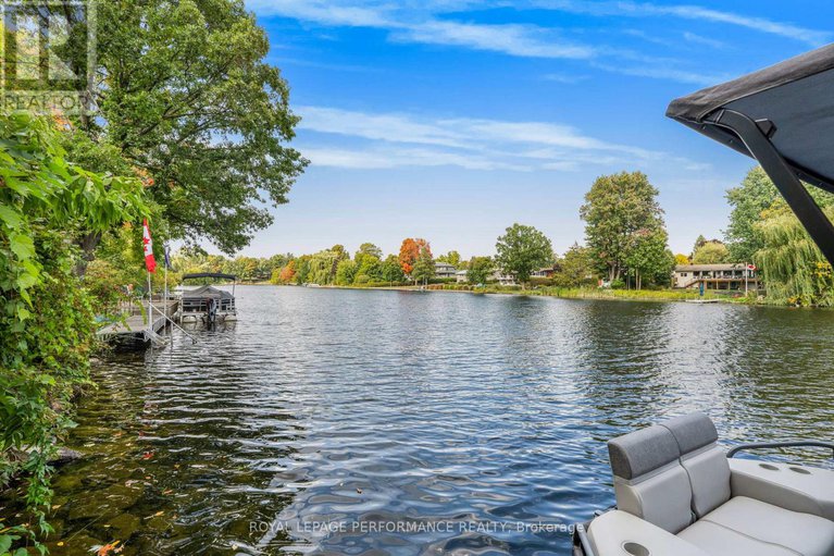 28930470/5583-manotick-main-street/manotick-village-manotick-estates/ottawa/ontario/K4M1A9_47