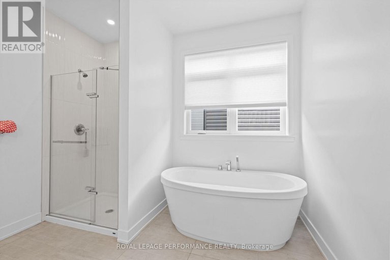 28628101/612-kenabeek-terrace/riverside-southgloucester-glen/ottawa/ontario/K4M0M2_25