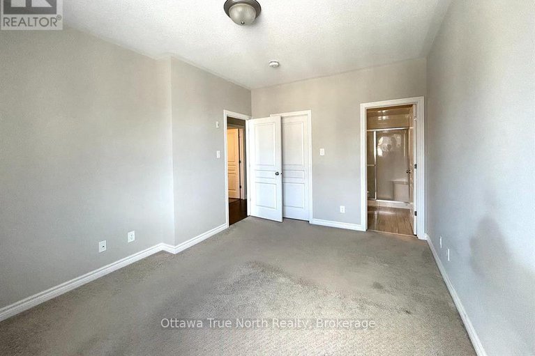 29168510/30-1032-beryl-private/riverside-southgloucester-glen/ottawa/ontario/K1V2M4_13