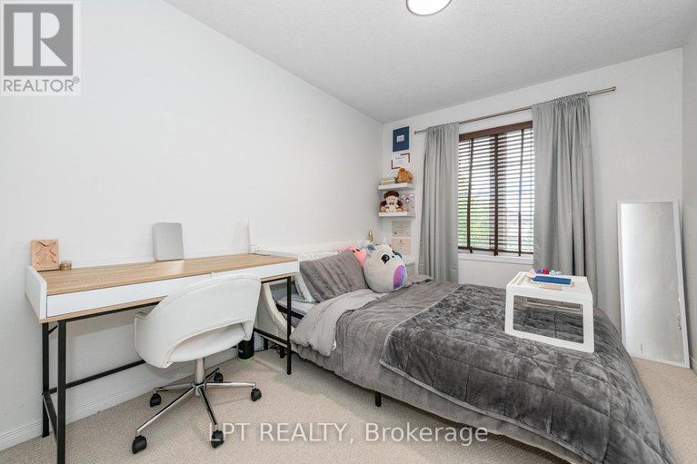 28801057/950-torovin-private/pineview/ottawa/ontario/K1B0A7_14