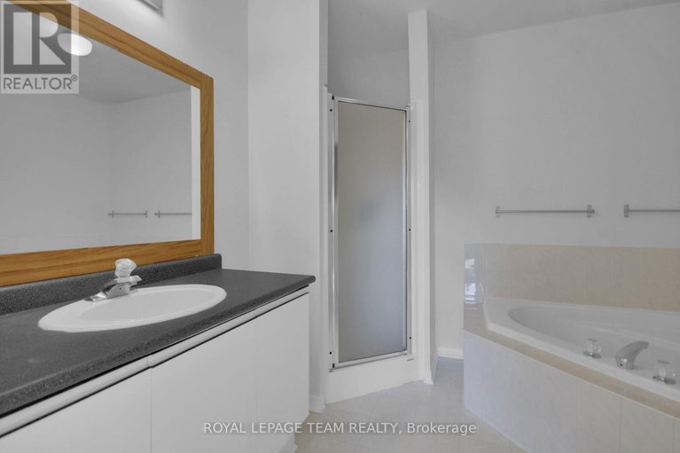 29396192/89-thornbury-crescent/centrepointe/ottawa/ontario/K2G6C4_21