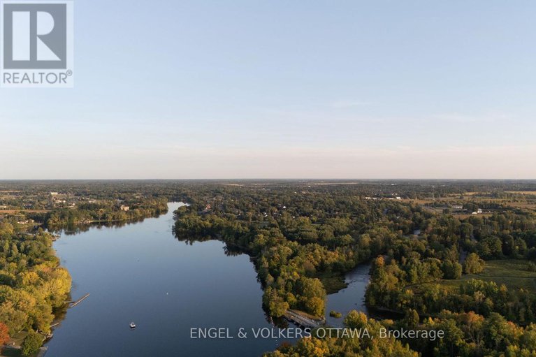 28887714/5233-mclean-crescent/manotick-long-island-nicholls-island/ottawa/ontario/K4M1G1_46