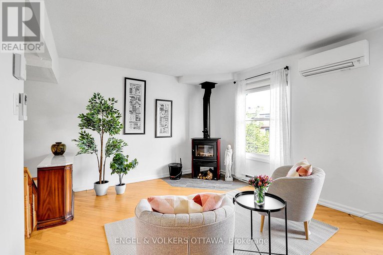 28416744/1089-borden-side-road/carleton-heights/ottawa/ontario/K2C3P3_5