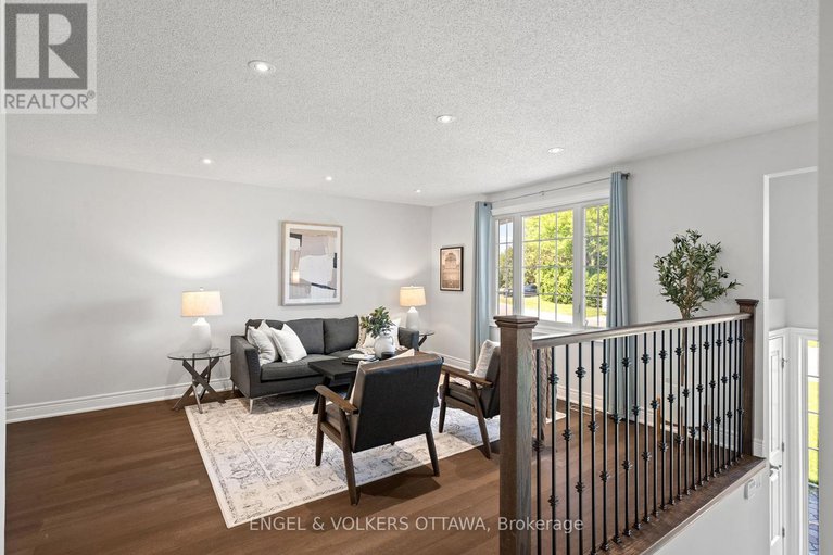 28613590/20-assiniboine-drive/borden-farmstewart-farmcarleton-heightsparkwood-hills/ottawa/ontario/K2E5R7_5