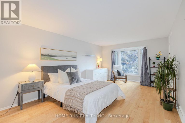 28636833/30-turret-court/glencairnhazeldean/ottawa/ontario/K2L2L1_20