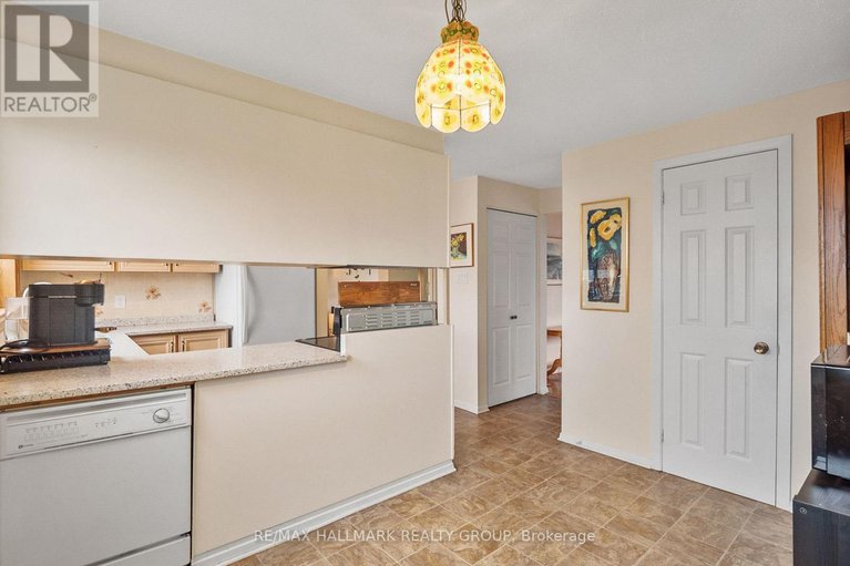 29166739/30-tiverton-drive/borden-farmstewart-farmcarleton-heightsparkwood-hills/ottawa/ontario/K2E6L7_10