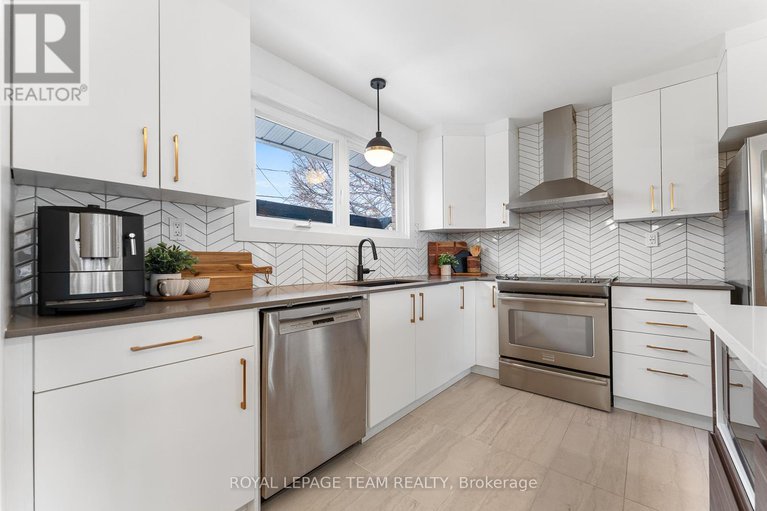 29147557/62-crystal-beach-drive/crystal-beach/ottawa/ontario/K2H5N1_21