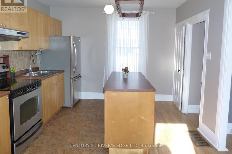 29040852/468-gladstone-street-n/winchester/north-dundas/ontario/K0C2K0_17