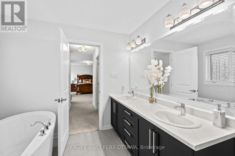 28695565/195-alex-polowin-avenue/half-moon-bay/ottawa/ontario/K2J6E8_22