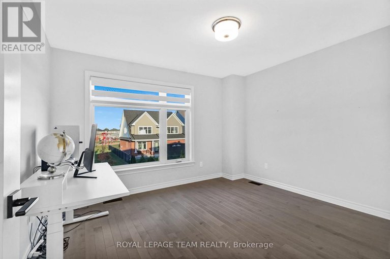 29098454/711-moonflower-crescent/blossom-parkkemp-parkfindlay-creek/ottawa/ontario/K1T0X8_30