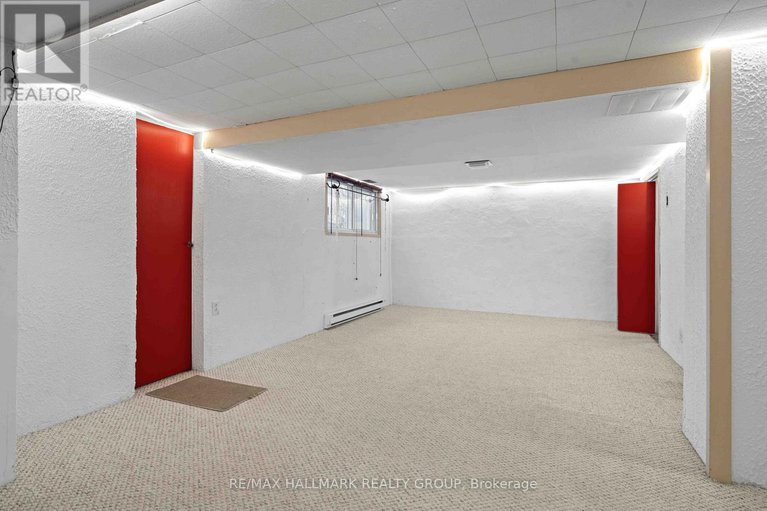 29118509/318-shakespeare-street/vanier/ottawa/ontario/K1L5M2_26