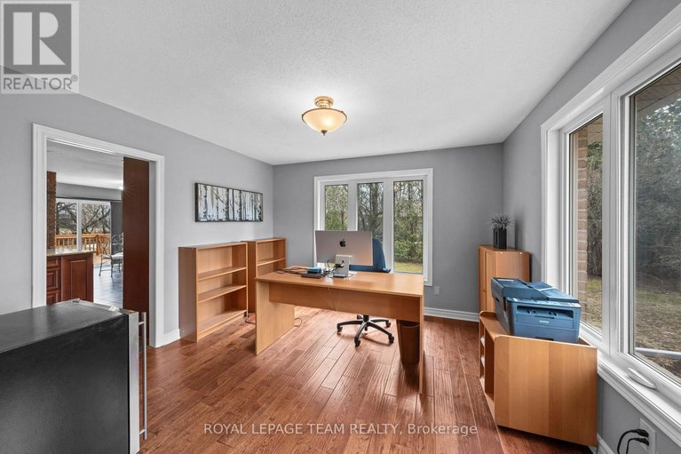 29629893/6584-harvest-grove-drive/greely/ottawa/ontario/K4P1E9_18