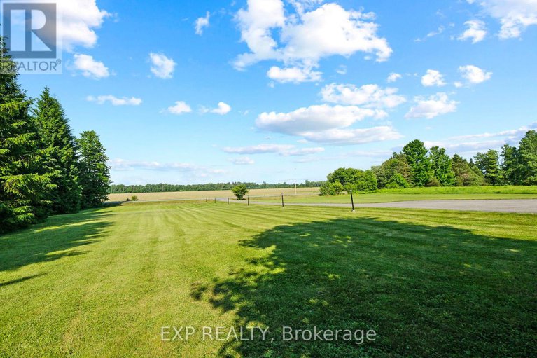 28484309/1376-macdonald-road/russell-twp/russell/ontario/K4R0K1_35