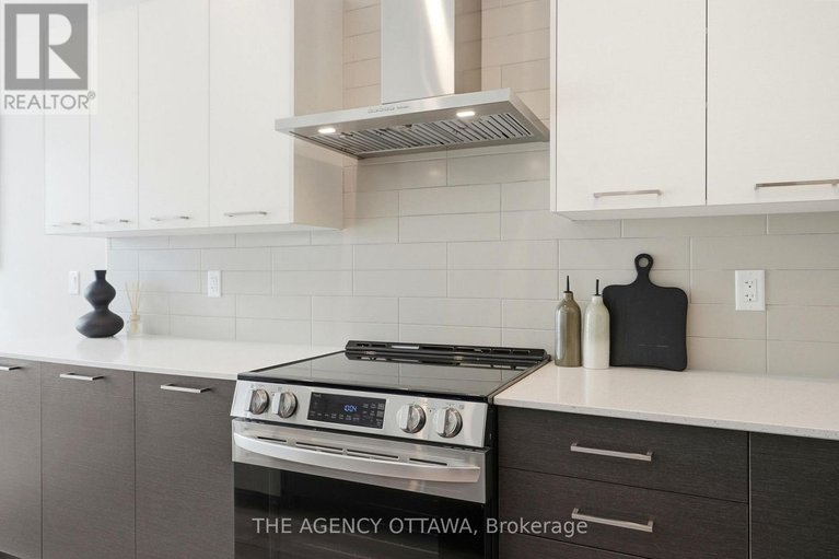 29451263/3059-showcase-crescent/riverside-southgloucester-glen/ottawa/ontario/K4M1B2_10