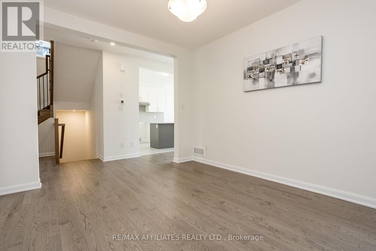 28880328/850-cappamore-drive/half-moon-bay/ottawa/ontario/K2C3H2_6