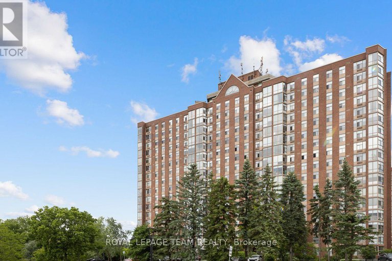 28484089/1111-2759-carousel-crescent/emerald-woodssawmill-creek/ottawa/ontario/K1T2N5_1