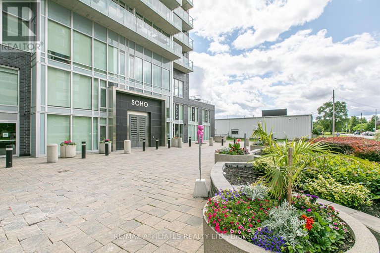 28545690/1807-111-champagne-avenue-s/west-centre-town/ottawa/ontario/K1S5V3_2