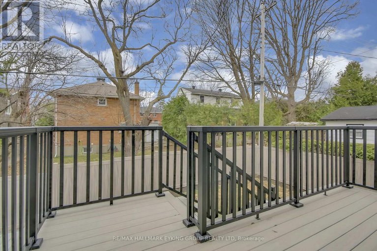 28550899/623-rowanwood-avenue/mckellarhighland/ottawa/ontario/K2A3E3_48