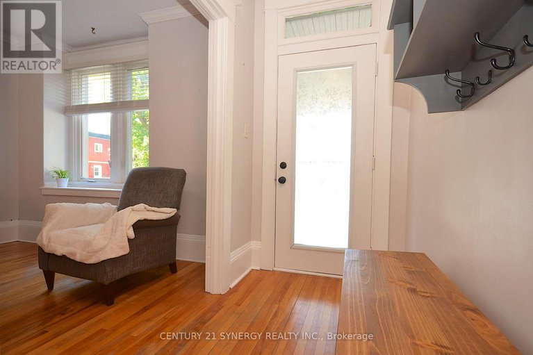 28811238/47-roslyn-avenue/old-ottawa-south/ottawa/ontario/K1S4W2_4