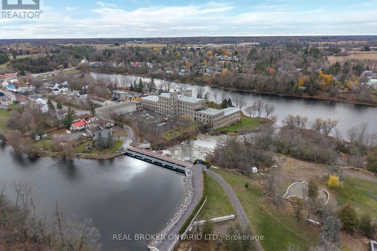 29142486/106-1-rosamond-street-e/almonte/mississippi-mills/ontario/K0A1A0_27