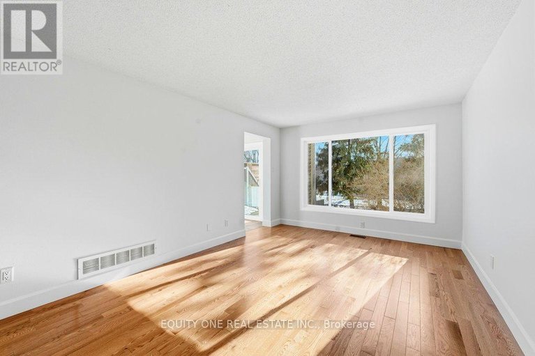 29451854/35-willwood-crescent/cedargrovefraserdale/ottawa/ontario/K2J4B2_12