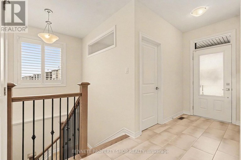 29589399/621-enclave-lane/town-of-rockland/clarence-rockland/ontario/K4K0M8_12