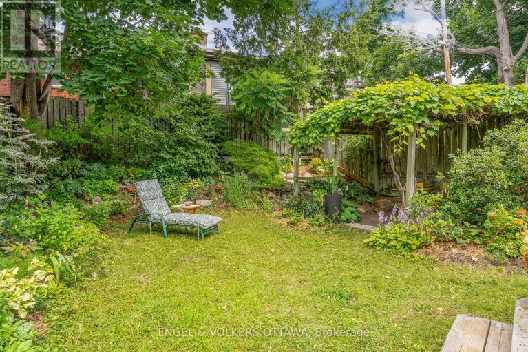 28758785/47-fentiman-avenue/old-ottawa-southrideau-gardens/ottawa/ontario/K1S0T5_38