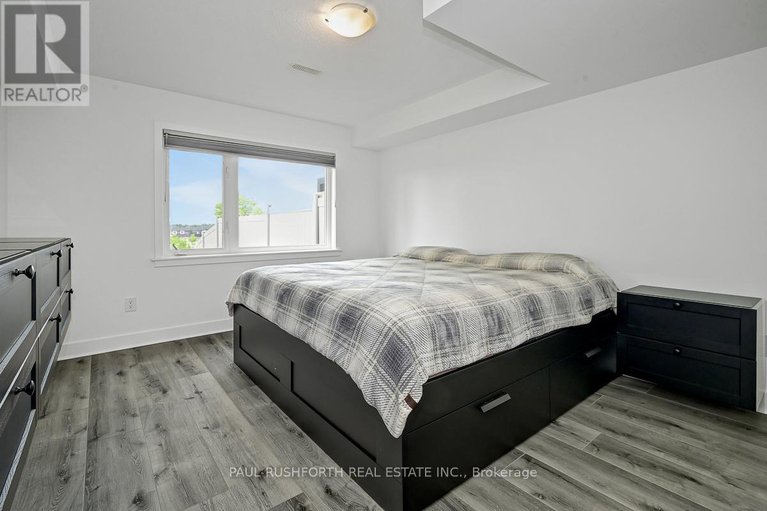 28592646/568-knotridge-street/mer-bleuebradley-estatesanderson-park/ottawa/ontario/K1W0M2_22