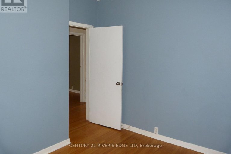 29471578/453-may-street/winchester/north-dundas/ontario/K0C2K0_39