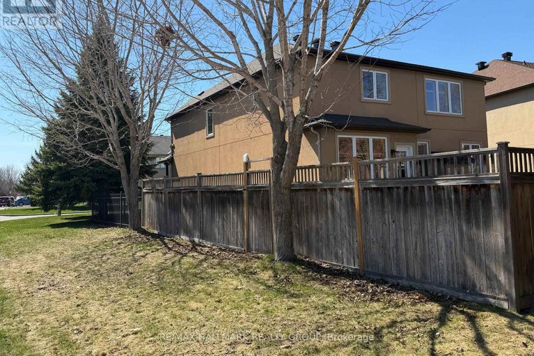 29678413/300-amita-crescent/mooneys-bay/ottawa/ontario/K2C4H9_36