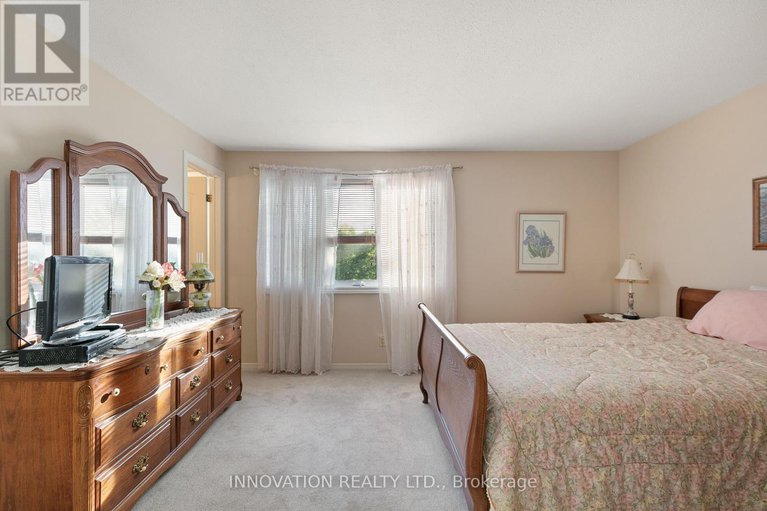 28752698/32-framingham-crescent/cedargrovefraserdale/ottawa/ontario/K2J3J8_17