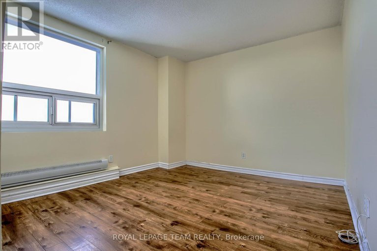 28585599/2504-1380-prince-of-wales-drive/carleton-square/ottawa/ontario/K2C3N5_13