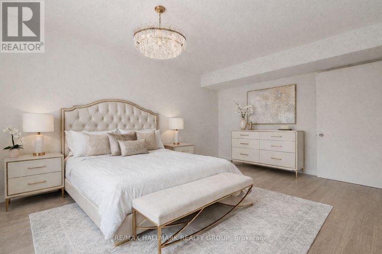 29371186/302-318-lorry-greenberg-drive/hunt-club-parkgreenboro/ottawa/ontario/K1T2R5_24