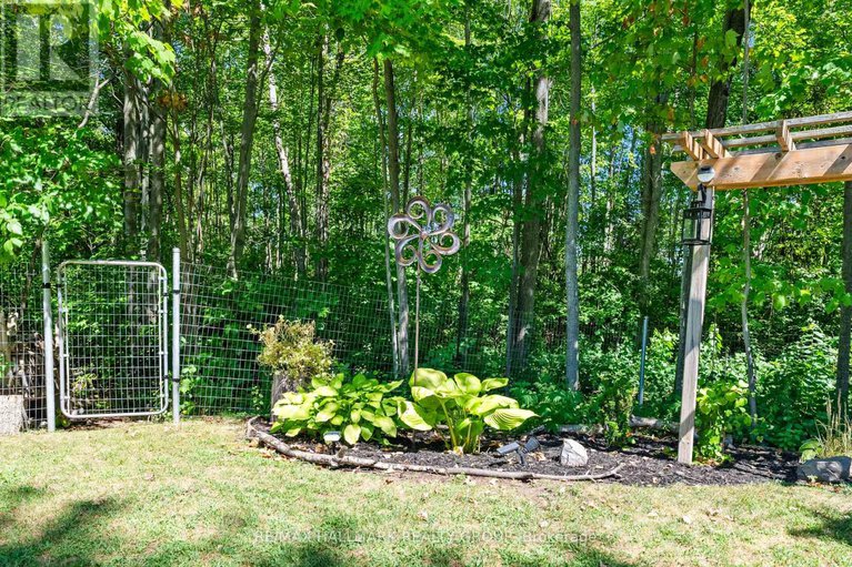 28797627/17-anthony-curro-drive-drive/north-grenville-twp-kemptville-east/north-grenville/ontario/K0G1J0_44
